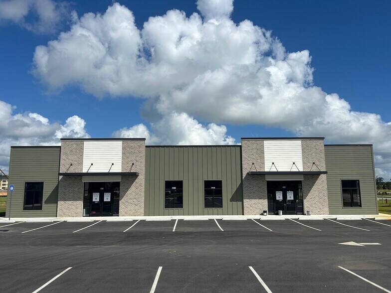 More Photos Of Pooler Parkway and Mosaic Circle, Pooler Storefront Retail Office For Lease