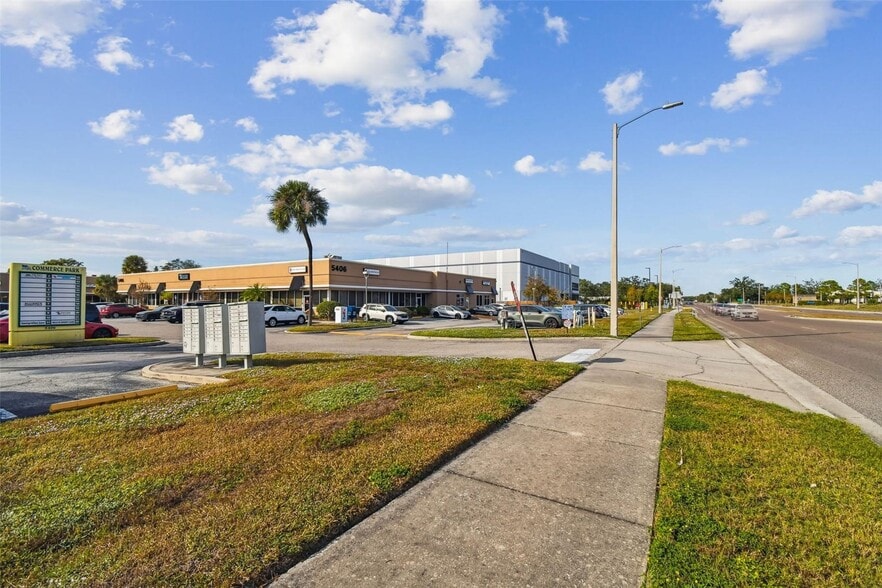 More Photos Of 5404 Hoover Blvd, Tampa Medical For Sale