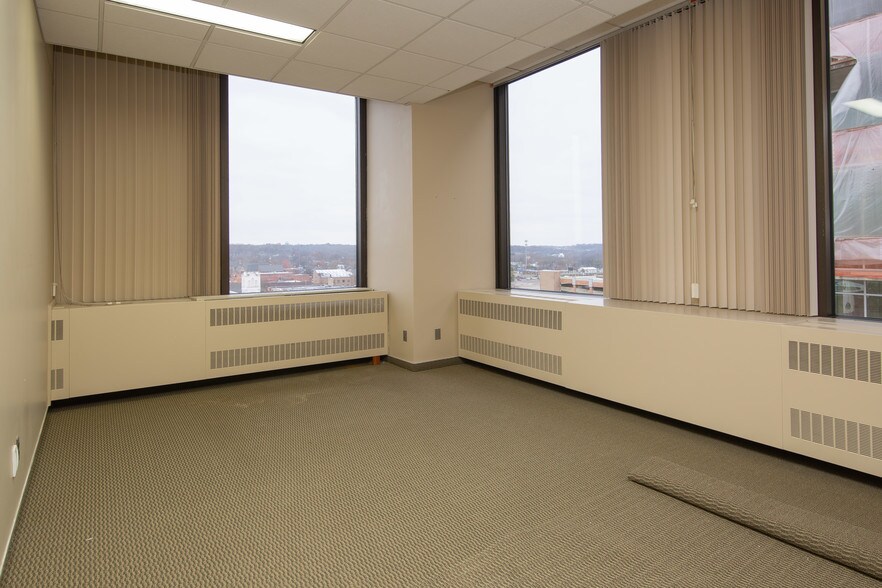More Photos Of 151 S Rose St, Kalamazoo Office For Sale