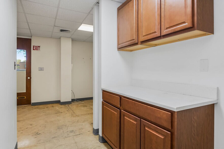 More Photos Of 1854 Minnesota Ave, Kansas City Office Residential For Sale