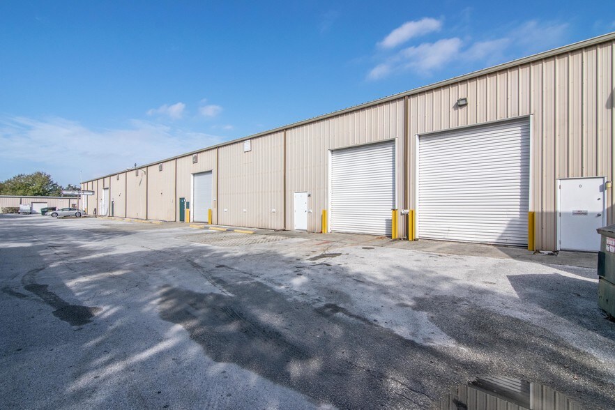 More Photos Of 13080 S Belcher Rd, Largo Office For Lease