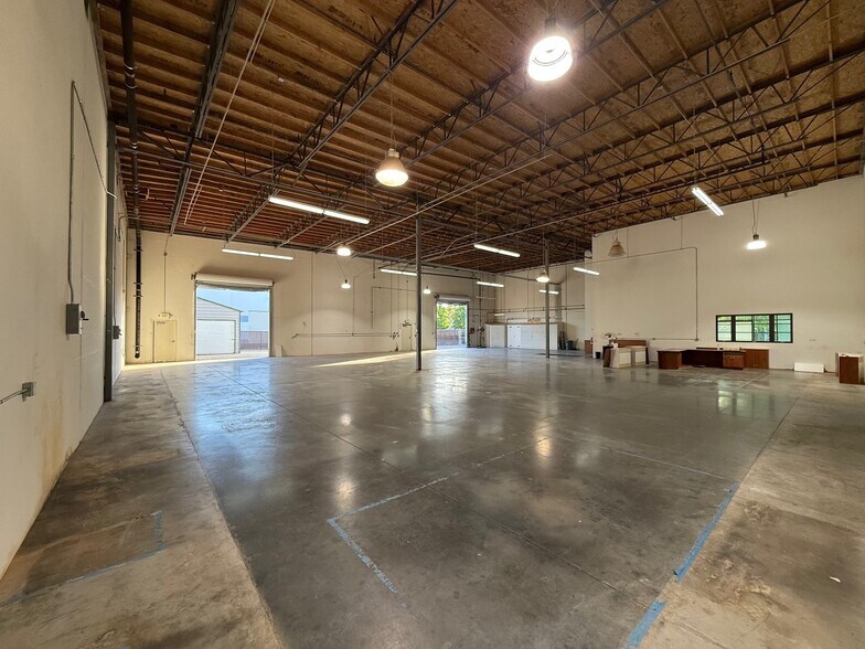 More Photos Of 1403 Nichols Dr, Rocklin Warehouse For Sale