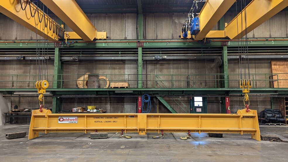 More Photos Of 1500 E 219th St, Euclid Manufacturing For Sale