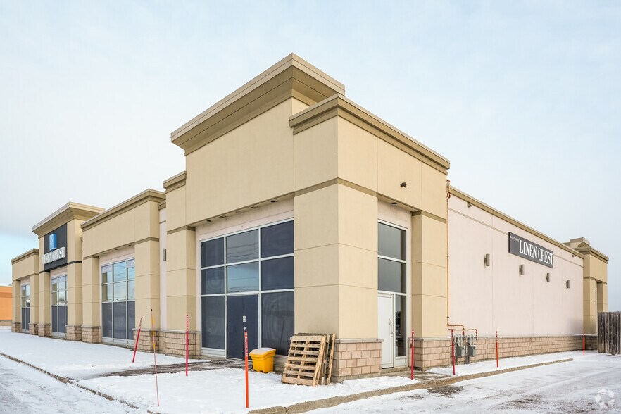 More Photos Of 5520 Boul des Gradins, Québec Freestanding For Sale