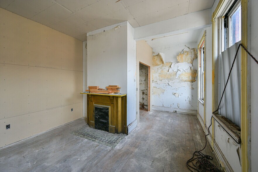 More Photos Of 1913 Central Ave, Cincinnati Office Residential For Sale