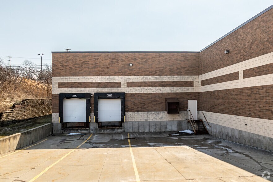 More Photos Of 3201 N Ridge Rd E, Ashtabula Freestanding For Lease