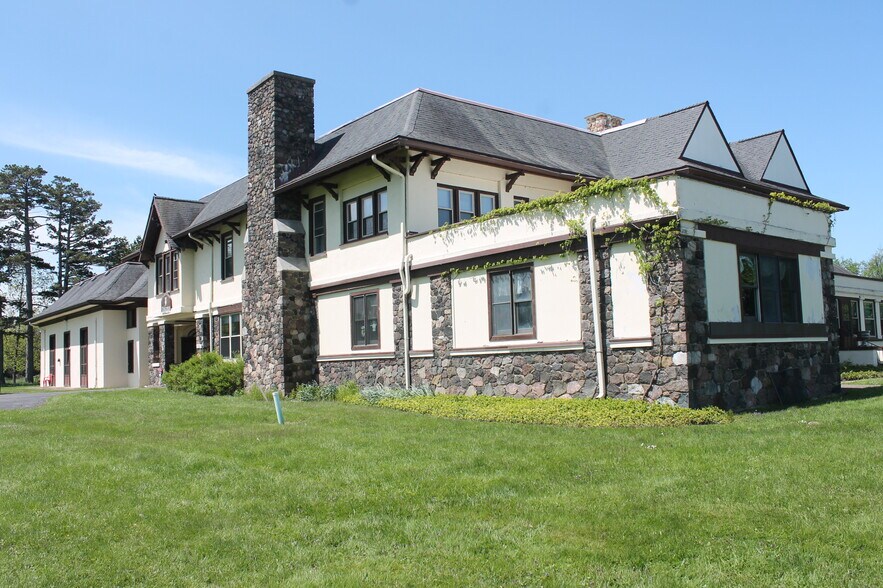 More Photos Of 7200 Lake Shore Rd, Derby Lodge Meeting Hall For Sale