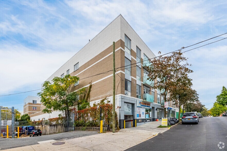 More Photos Of 15815 Union Tpke, Fresh Meadows Apartments For Sale