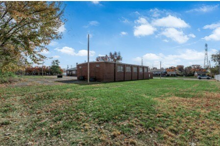 More Photos Of 9707 Chicago Heights Blvd, Saint Louis Specialty For Sale