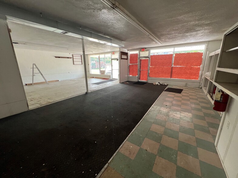 More Photos Of 3150 Lincoln Way NW, Massillon General Retail For Sale