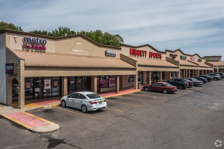 More Photos Of 3421-3489 Austin Peay Hwy, Memphis Storefront For Lease