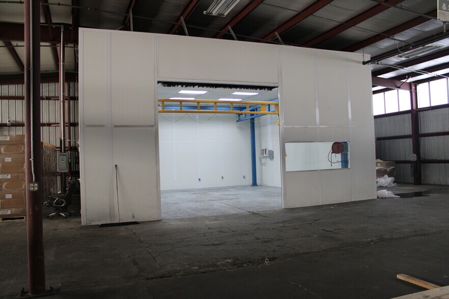 More Photos Of 399 Prairie Industrial Pky, Mulberry Warehouse For Sale