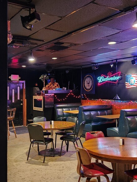 More Photos Of 100 1st St, Ault General Retail For Lease