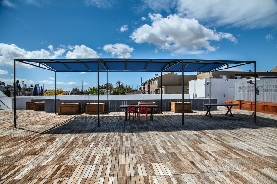 More Photos Of 2154 W Sunset Blvd, Los Angeles Loft Creative Space For Sale