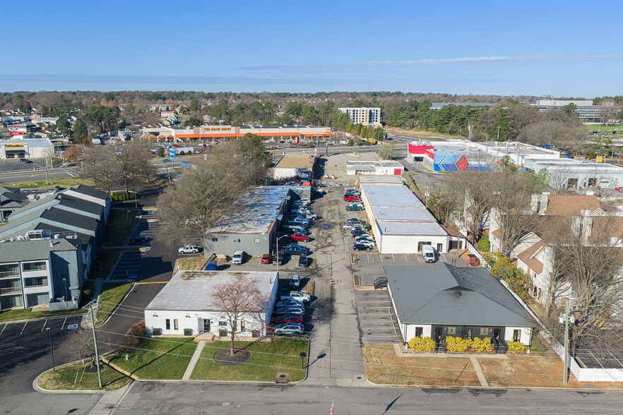 More Photos Of 6509 Dickens Pl, Richmond Auto Repair For Sale