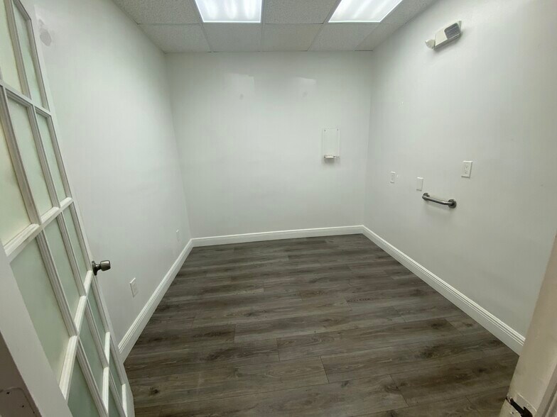 More Photos Of 4101 NW 3rd Ct, Plantation Medical For Lease