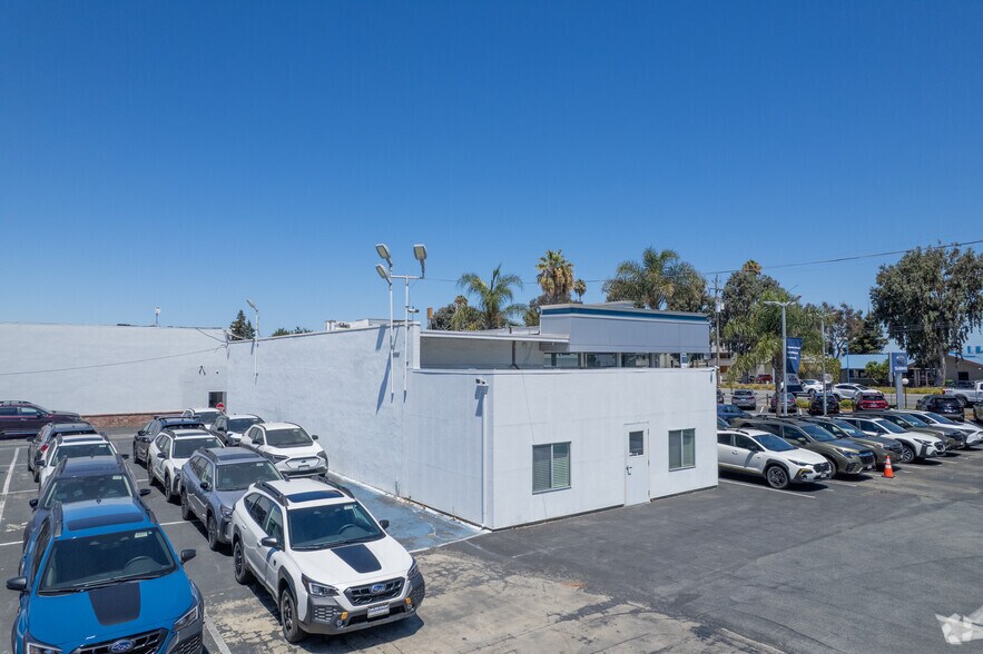 More Photos Of 450 Veterans Blvd, Redwood City Unknown For Lease