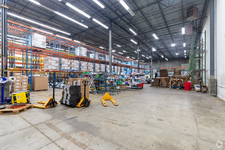 More Photos Of 180 Lehigh Ave, Lakewood Warehouse For Lease