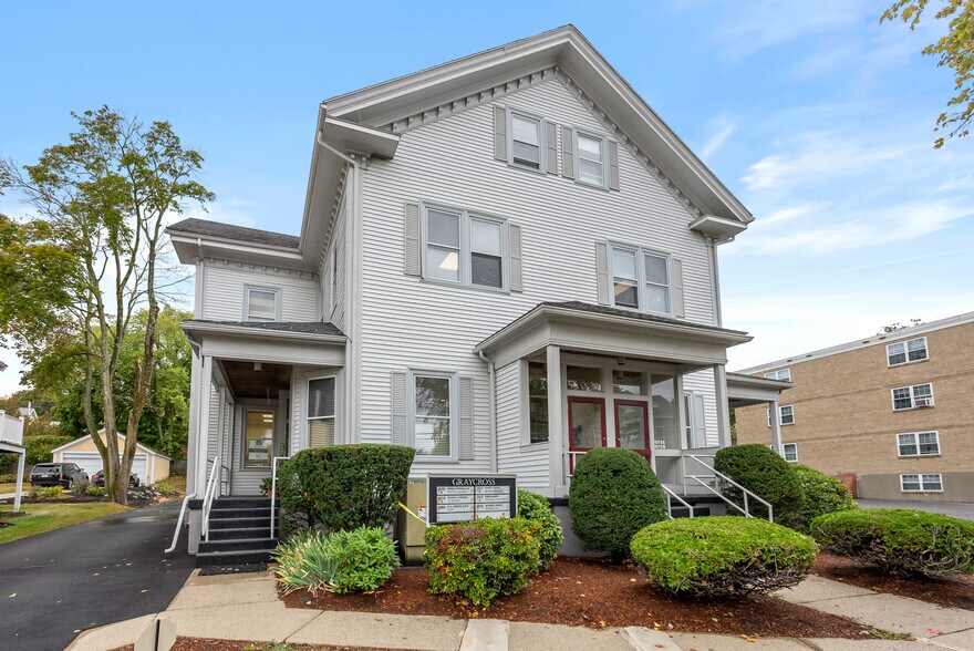 More Photos Of 1070 Massachusetts Ave, Arlington Loft Creative Space For Sale