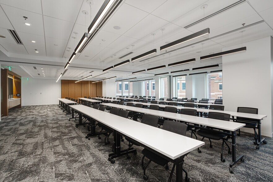 More Photos Of 333 Commerce St, Nashville Loft Creative Space For Lease