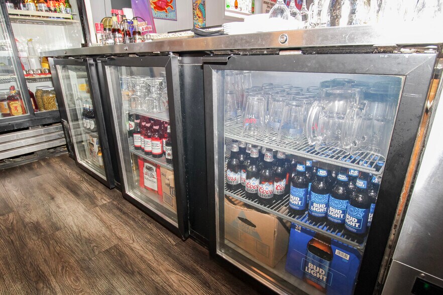 More Photos Of 54 McKinley St, Huron Bar For Sale