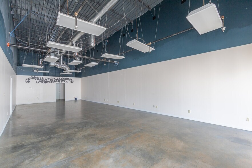 More Photos Of 4365-4373 Highway 24, Anderson Storefront Retail Office For Lease