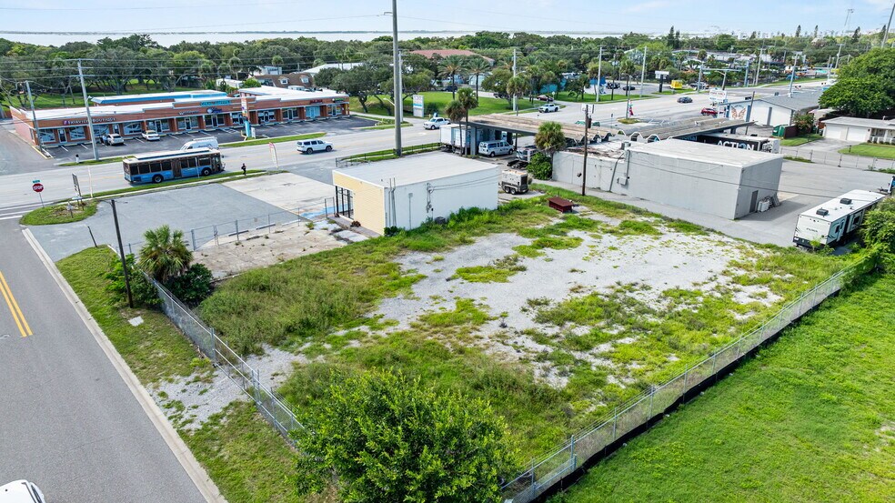 More Photos Of 6110 N Atlantic Ave, Cocoa Beach Auto Repair For Lease