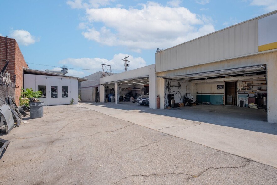 More Photos Of 1104 S Victory Blvd, Burbank Auto Repair For Sale