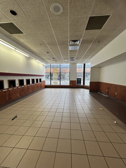 More Photos Of 118 Grant St, Buffalo Storefront Retail Office For Lease