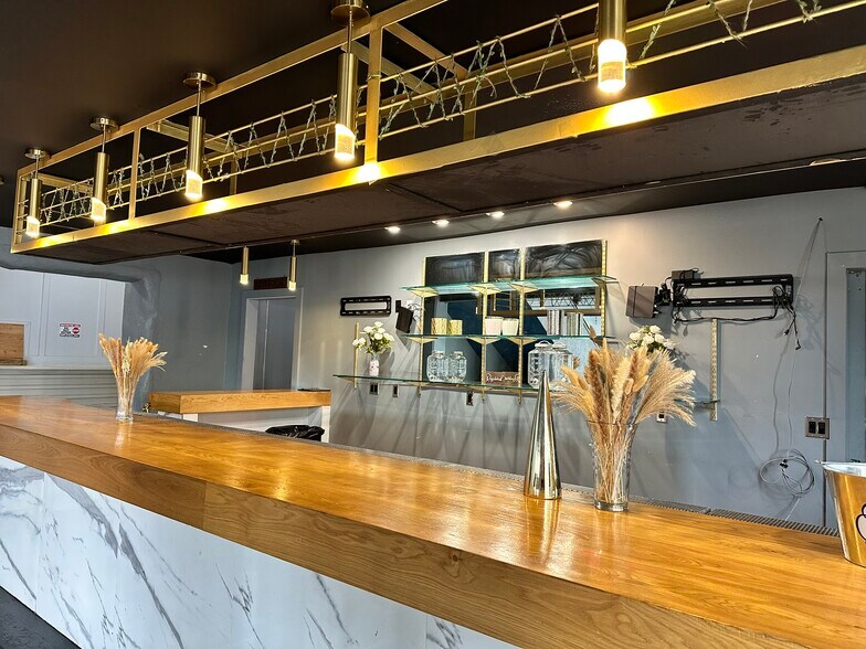 More Photos Of 300 Broadway, Oakland Office Residential For Lease