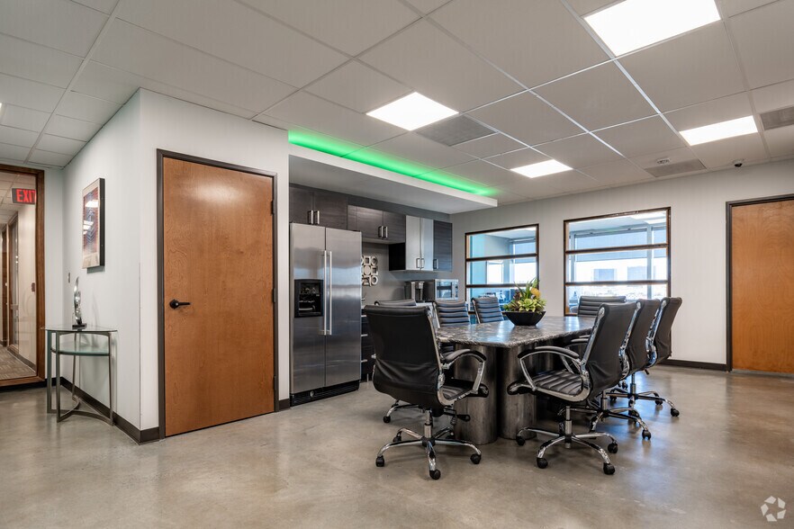 More Photos Of 11300 N Central Expy, Dallas Office For Lease
