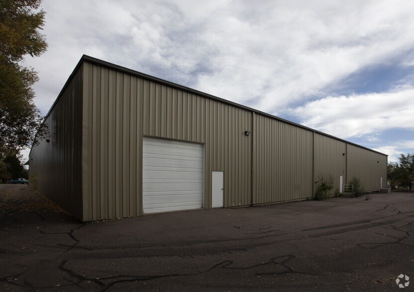 More Photos Of 5905 Lamar St, Arvada Warehouse For Lease