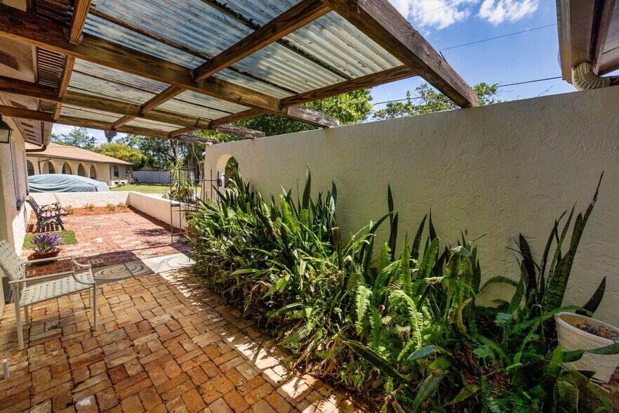 More Photos Of 7128 Wrenwood Cir, Tampa Rehabilitation Center For Sale