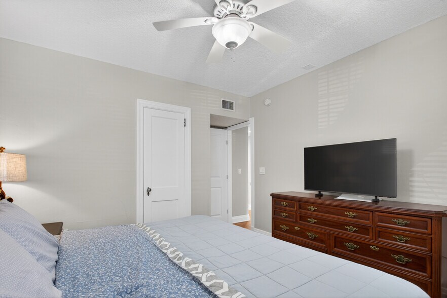 More Photos Of 1710 River Rd, Jacksonville Apartments For Sale