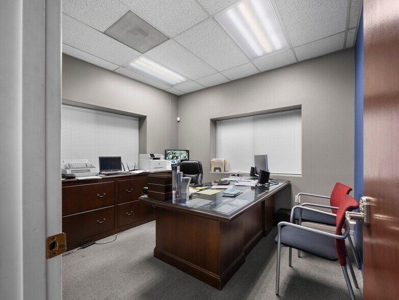 More Photos Of 17795-17835 SW Pacific Hwy, Tualatin Storefront Retail Office For Sale