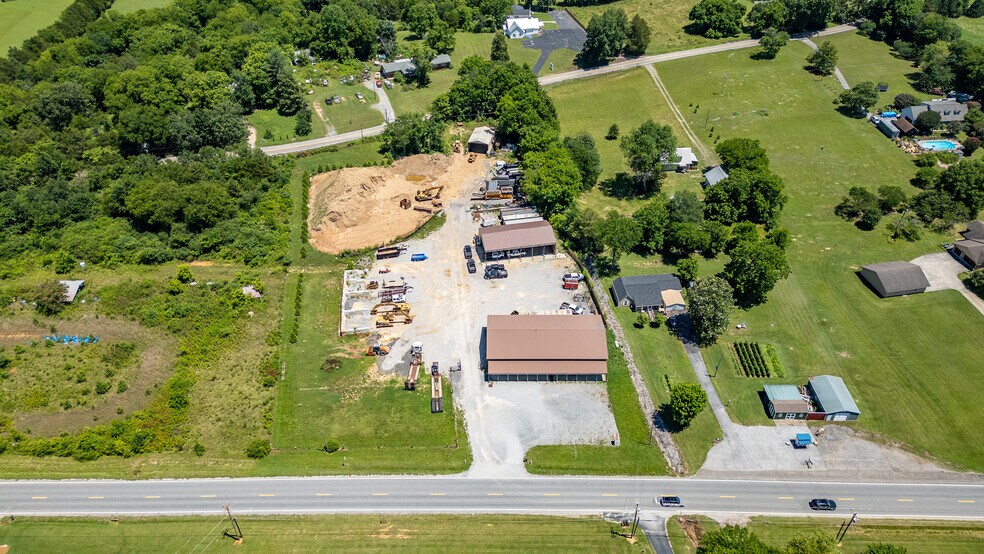 More Photos Of 10516 Highway 58, Ooltewah General Retail For Sale