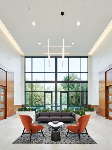 More Photos Of 10900 Wayzata Blvd, Minnetonka Office For Lease