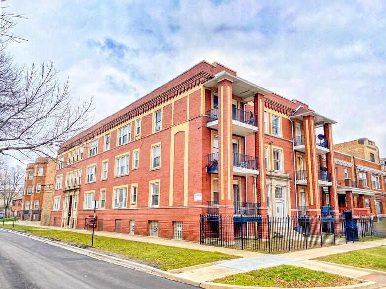 Primary Photo Of 245 N Mason Ave, Chicago Apartments For Sale