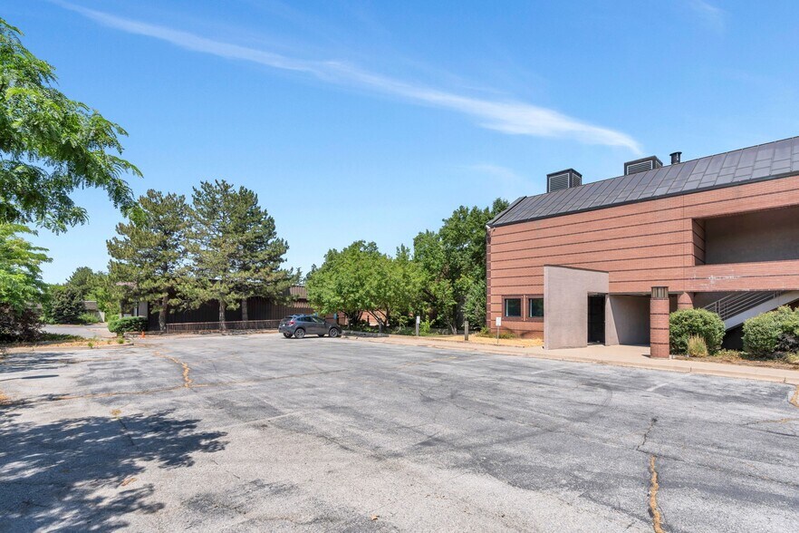 More Photos Of 3625 Harrison Blvd, Ogden Showroom For Lease