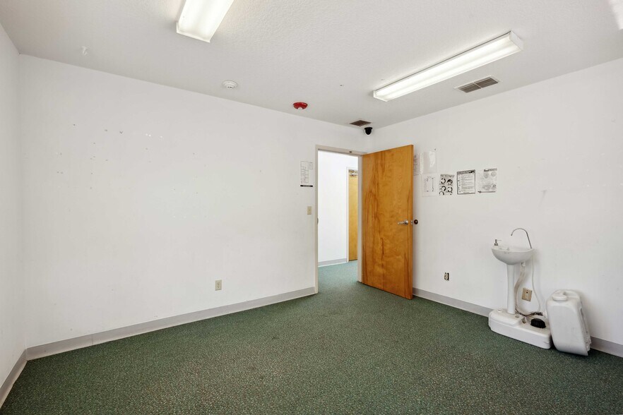 More Photos Of 38022 River Rd, Dade City Medical For Sale