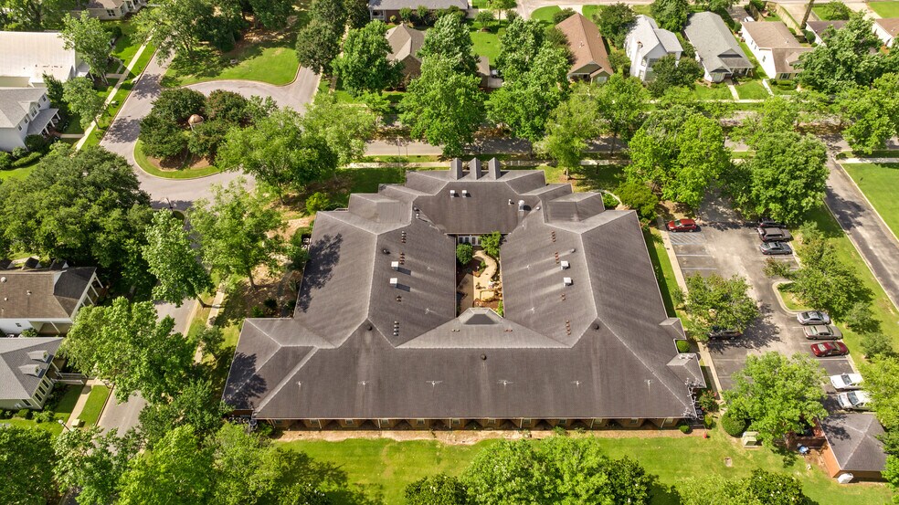 More Photos Of 10171 Papa George St, Daphne Congregate Senior Housing For Lease