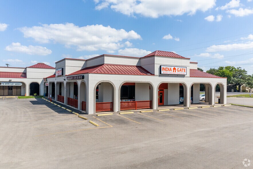 More Photos Of 12636 Research Blvd, Austin Unknown For Lease