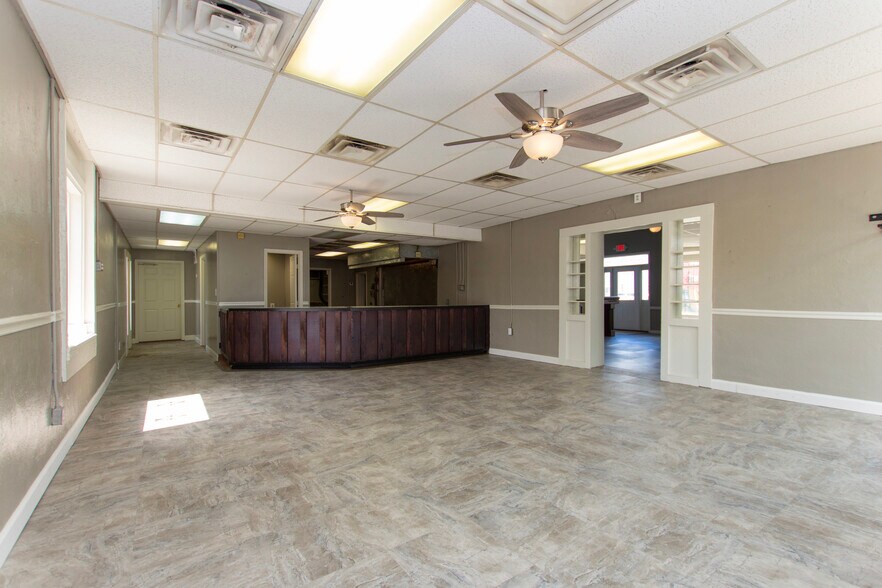 More Photos Of 815 Andrew Jackson Way NE, Huntsville Restaurant For Lease