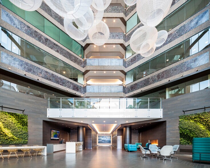 More Photos Of 2345 Crystal Dr, Arlington Office For Lease