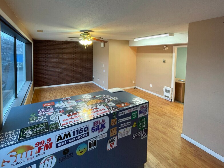 More Photos Of 715 Evans Crt, Kelowna Industrial For Lease