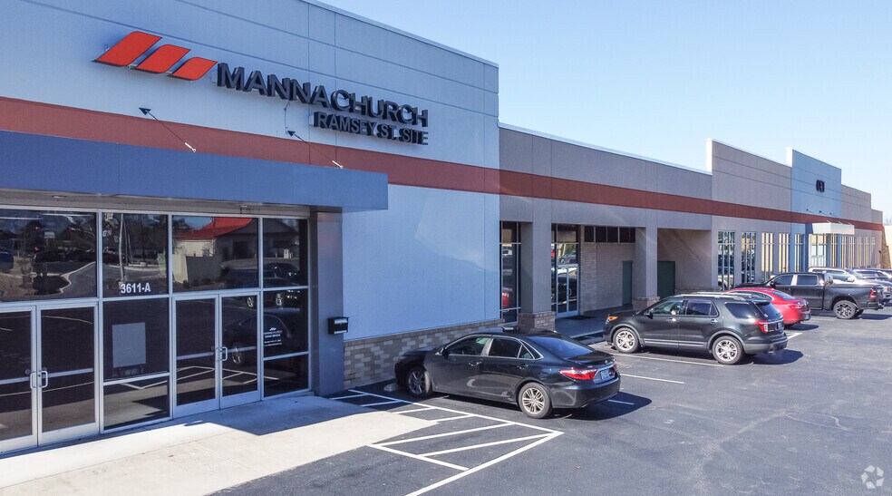 More Photos Of 3611 Ramsey St, Fayetteville Showroom For Sale