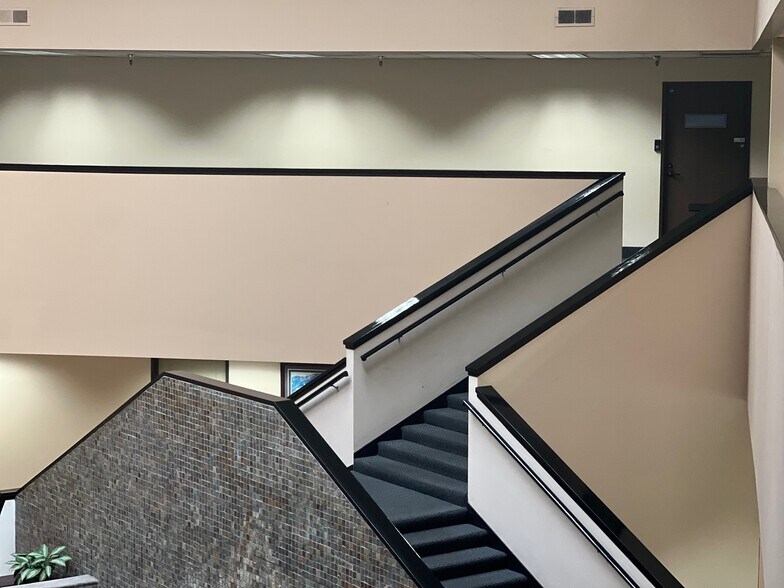 More Photos Of 17215 Studebaker Rd, Cerritos Medical For Lease