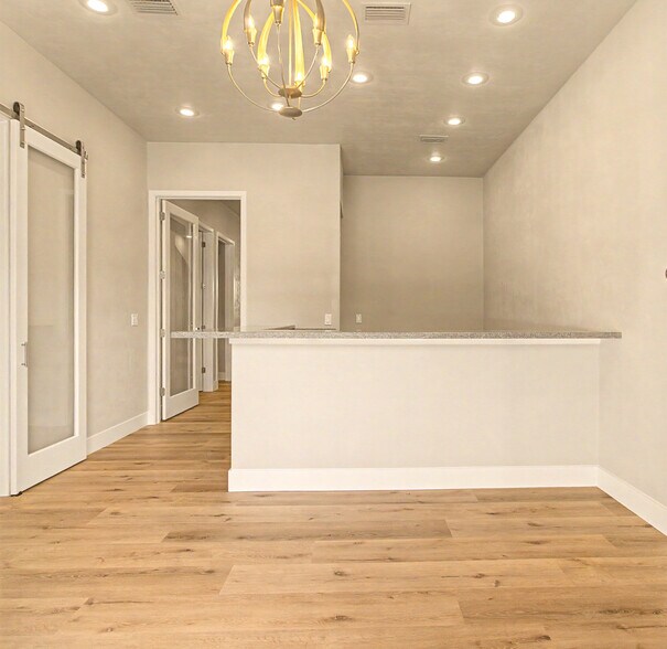 More Photos Of 13598 W Newberry Rd, Newberry Office For Lease