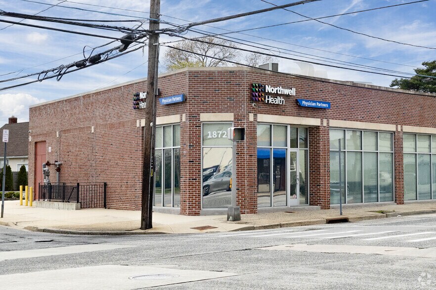 Primary Photo Of 1872-1892 Bellmore Ave, North Bellmore Freestanding For Lease