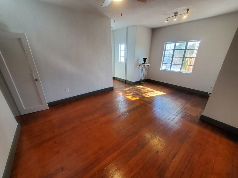 More Photos Of 1624 E Washington St, Phoenix Warehouse For Lease